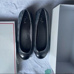 Coach Flat shoes